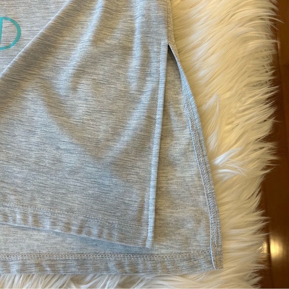 Old Navy Active V Back Sleeveless Statement Tank Top Womens Size M - Picture 5 of 9